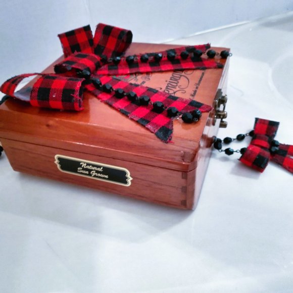 Original Suenos de Saundra Upcycled Hemingway Cigar Box Purse - Picture 3 of 14